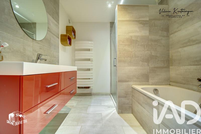 Maison - 215 m² - 9 pièces