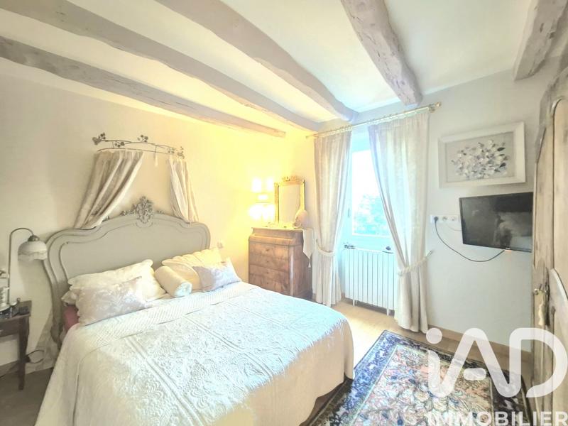 Maison - 180 m² - 5 pièces