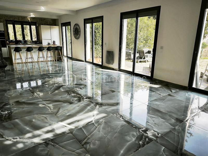 Maison - 270 m² - 8 pièces