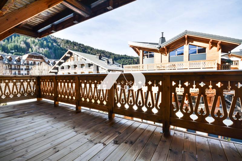 Appartement - 151 m² - 6 pièces