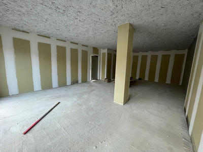 Local commercial - 61 m²