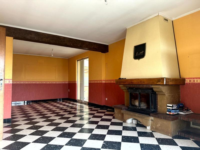 Maison - 210 m² - 9 pièces