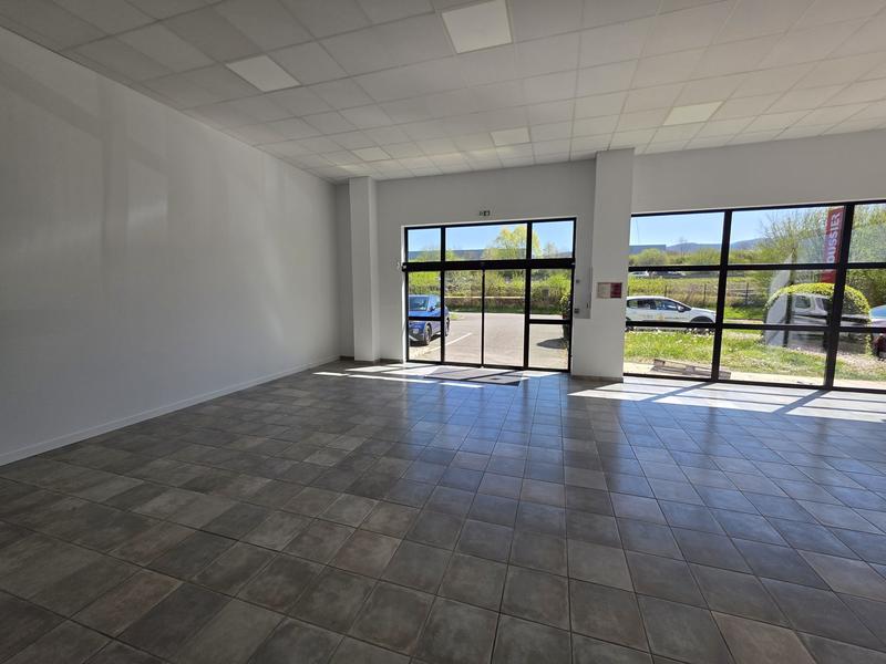 Local commercial - 178 m²