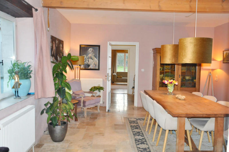 Maison - 216 m² - 7 pièces