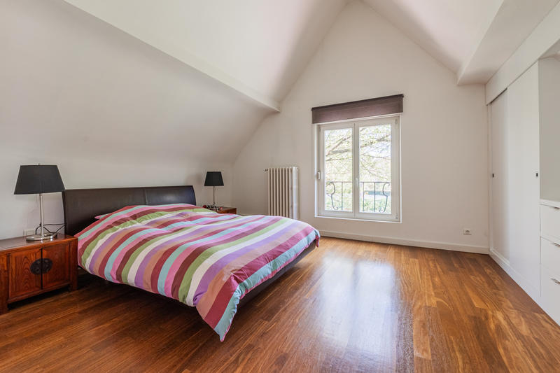 Maison - 209 m² - 6 pièces