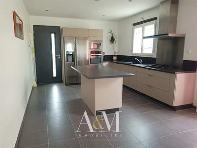 Maison - 87 m² - 4 pièces