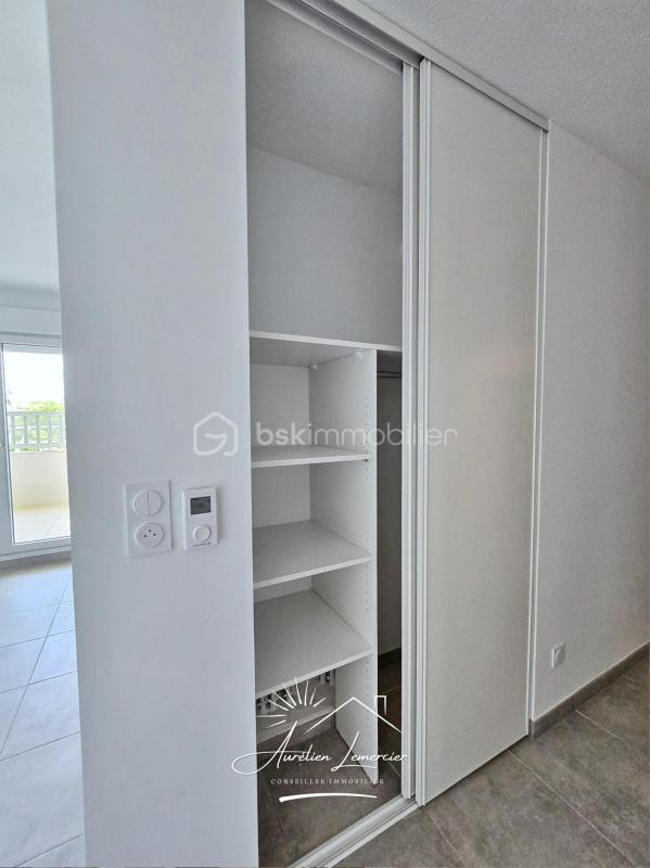 Studio - 30 m² - 1 pièce