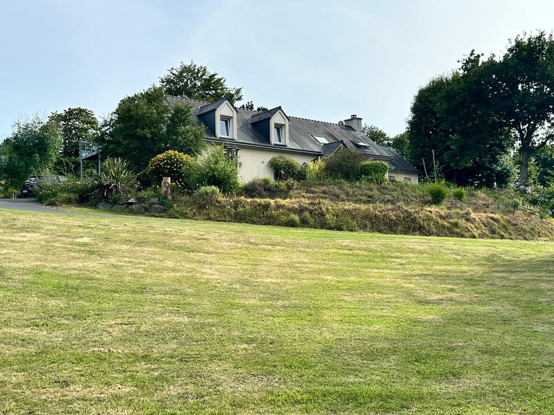 Maison - 205 m² - 6 pièces