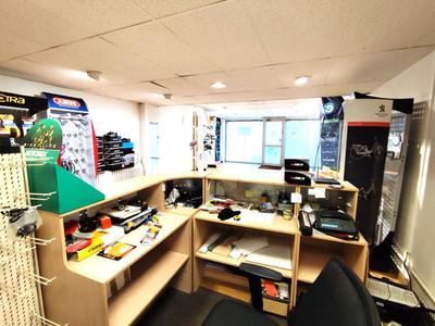 Bureau - 364 m² - 6 pièces