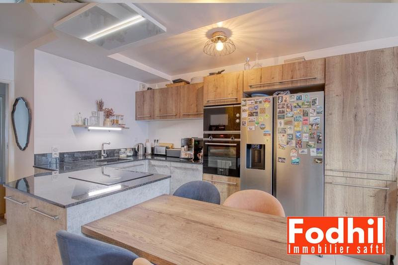 Appartement - 86 m² - 4 pièces