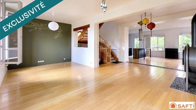 Maison - 163 m² - 6 pièces