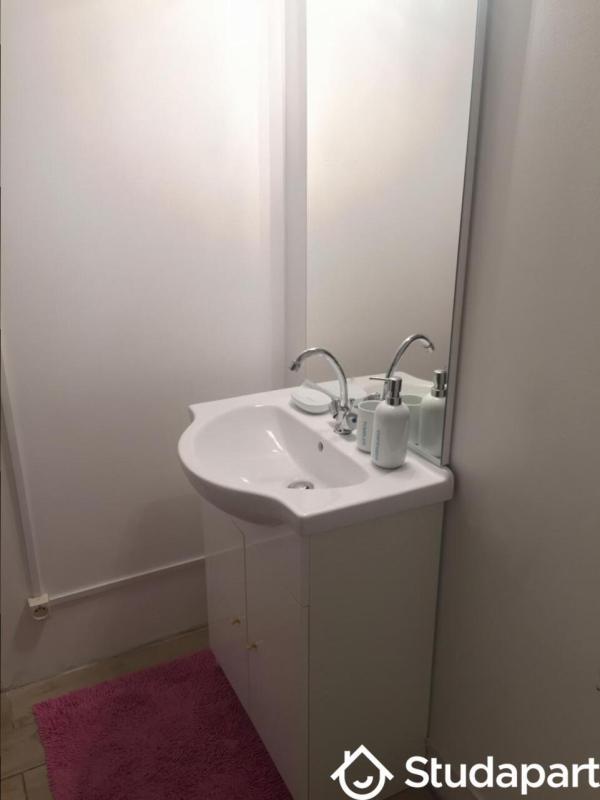 Chambre - 13 m² - 1 pièce