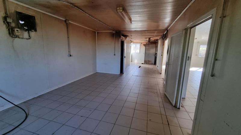 Maison - 200 m² - 2 pièces