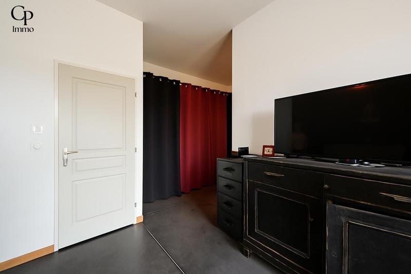 Maison ancienne - 211 m² - 6 pièces