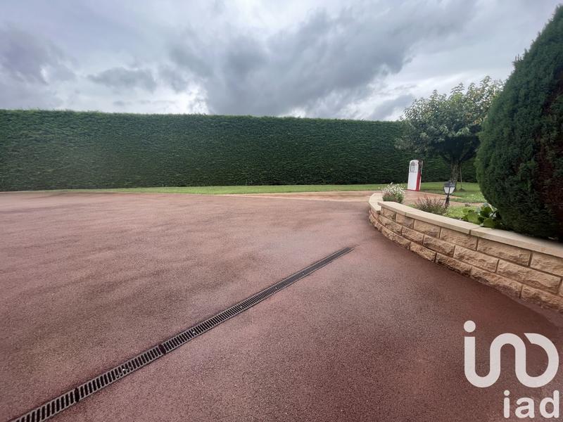 Maison - 317 m² - 12 pièces