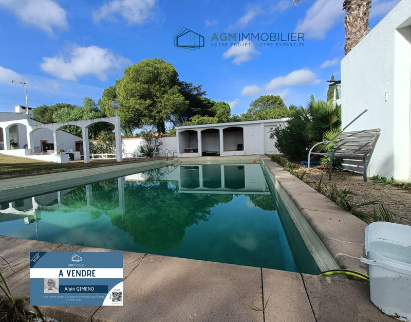 Propriété - 210 m² - 6 pièces