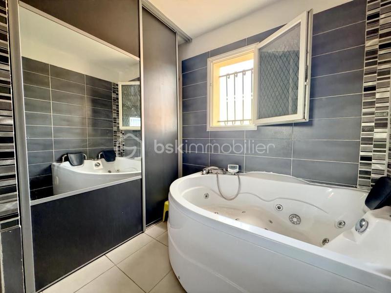 Maison - 143 m² - 5 pièces