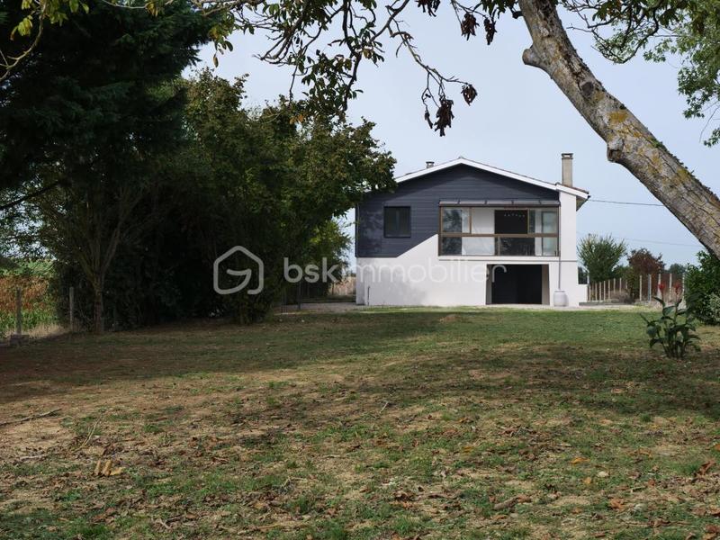 Maison traditionnelle - 142 m² - 7 pièces