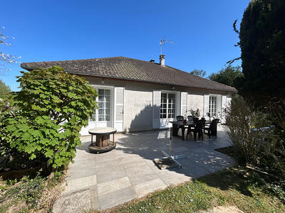 Maison - 92 m² - 5 pièces