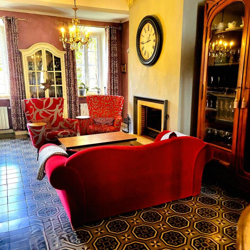 Maison - 480 m² - 12 pièces