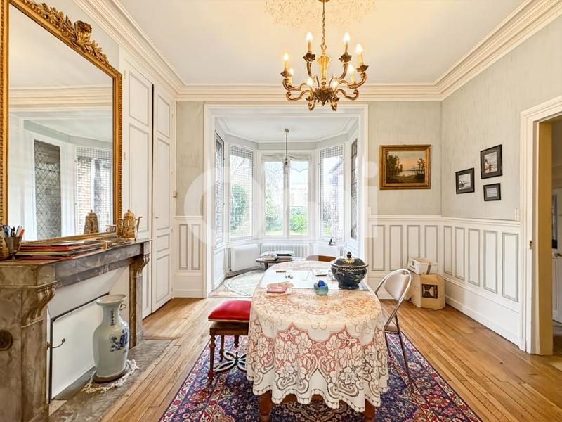 Maison - 143 m² - 7 pièces