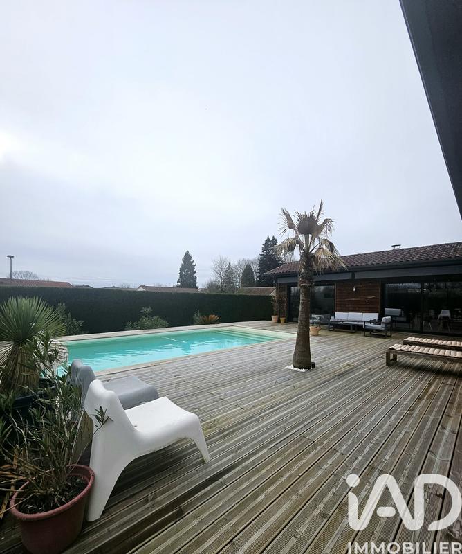 Maison - 168 m² - 6 pièces