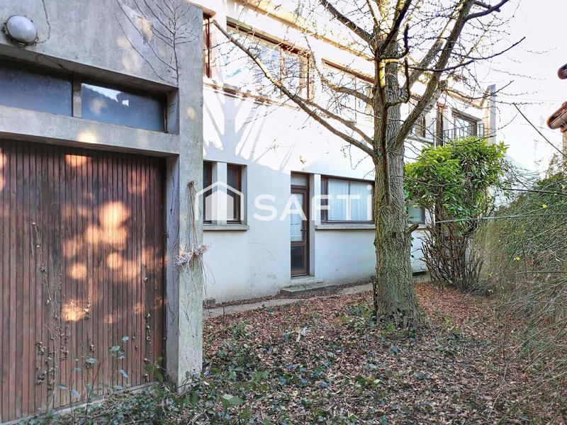 Maison - 227 m² - 10 pièces