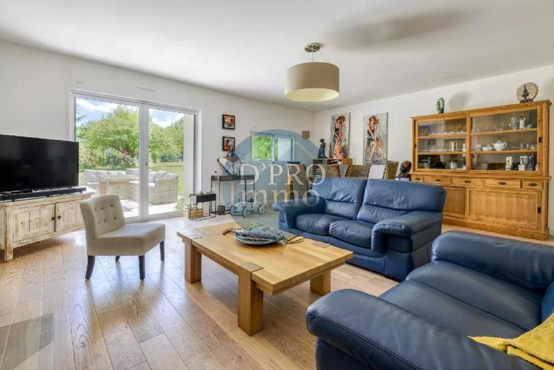 Maison - 284 m² - 8 pièces