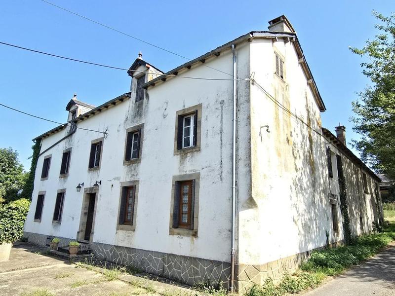 Corps de ferme - 237 m² - 9 pièces