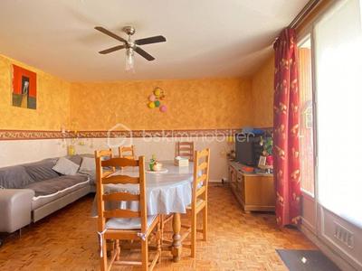 Appartement - 75 m² - 4 pièces