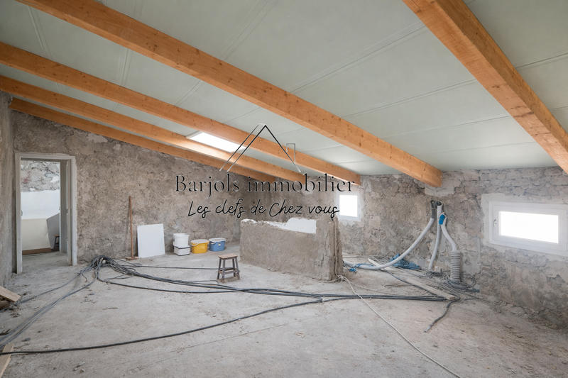 Appartement - 90 m² - 3 pièces