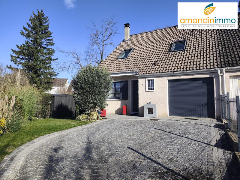 Maison - 98 m² - 7 pièces