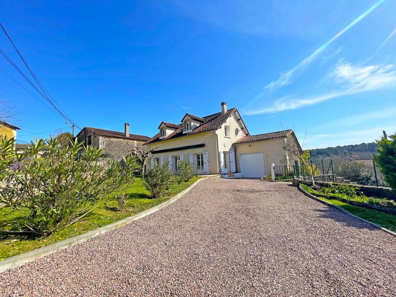 Maison - 205 m² - 4 pièces