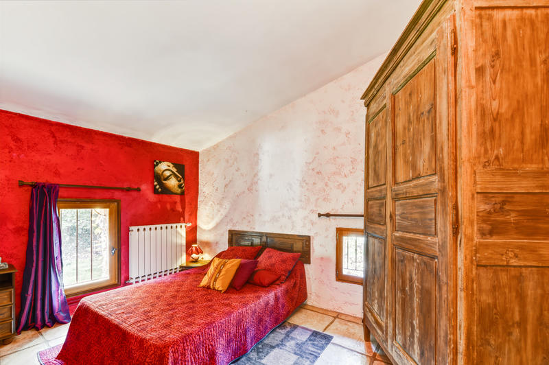 Propriété - 678 m² - 9 pièces