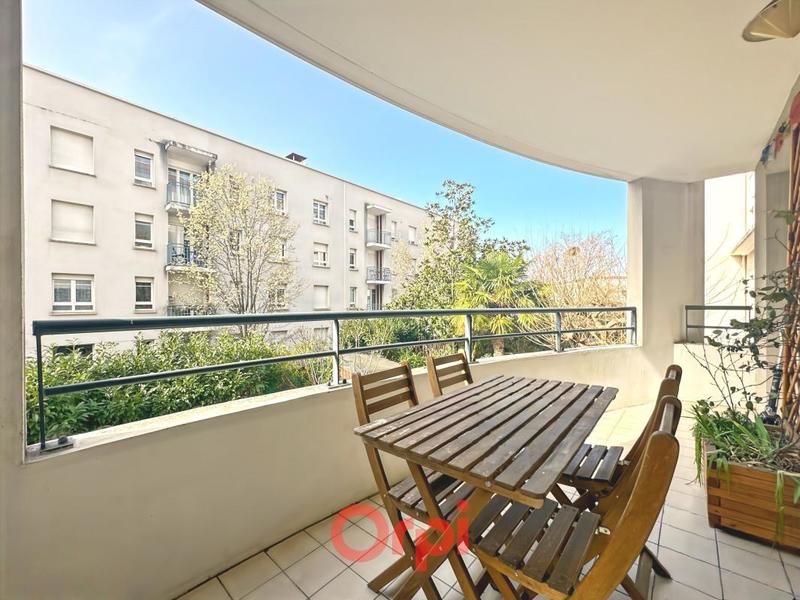 Appartement - 70 m² - 3 pièces