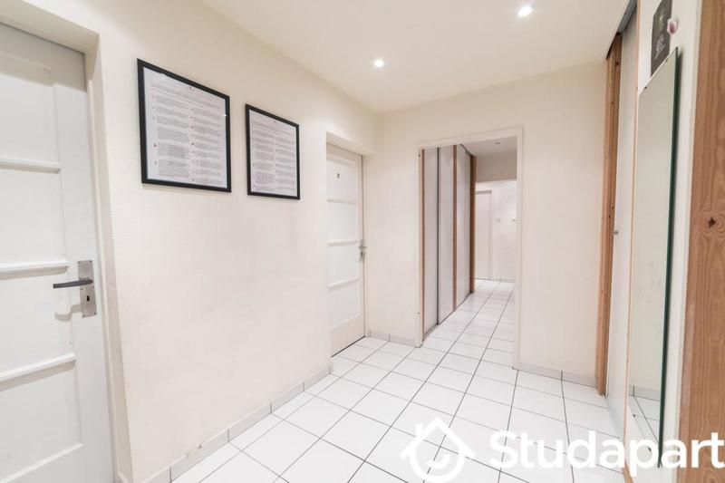 Chambre - 13 m² - 1 pièce