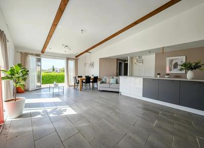 Maison - 220 m² - 9 pièces