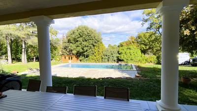 Villa - 234 m² - 6 pièces