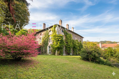 Demeure - 485 m² - 19 pièces