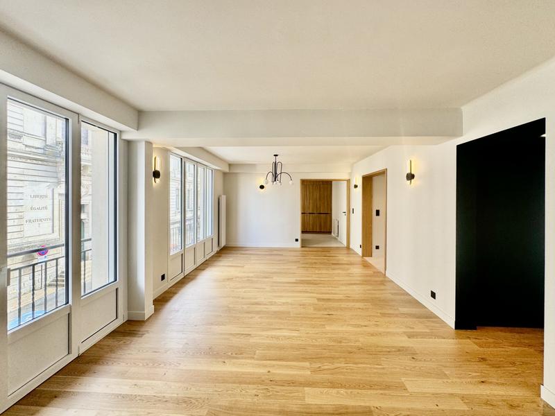 Appartement - 100 m² - 4 pièces