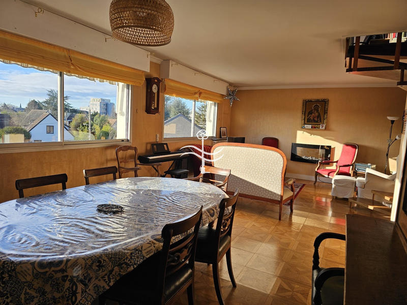 Appartement - 123 m² - 5 pièces