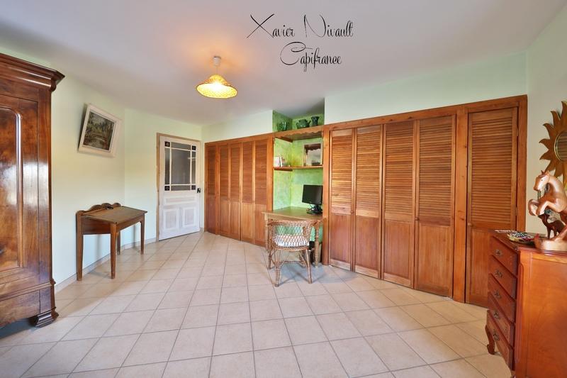 Maison - 275 m² - 6 pièces