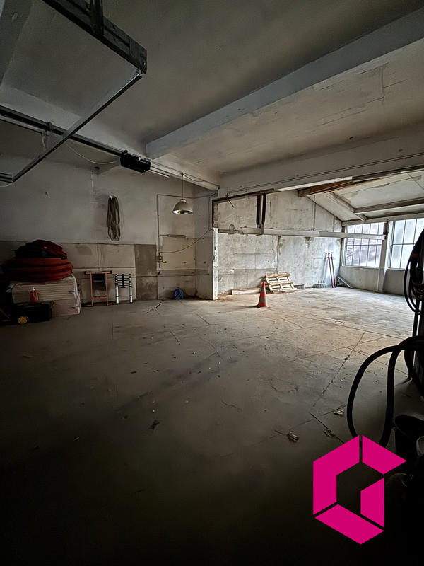 Local d'activités - 100 m²