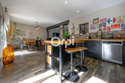 Maison - 83 m² - 4 pièces