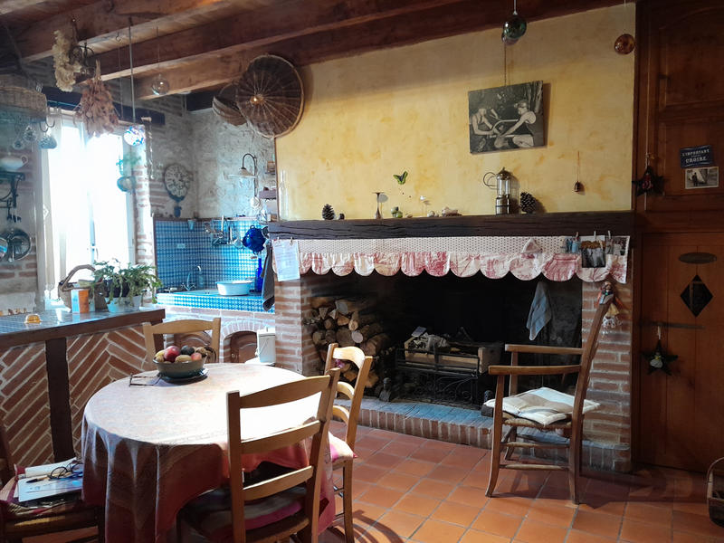 Maison - 240 m² - 8 pièces