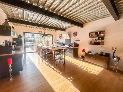 Maison contemporaine - 155 m² - 6 pièces