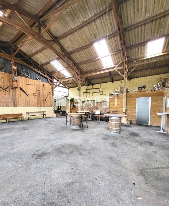 Maison - 280 m² - 9 pièces