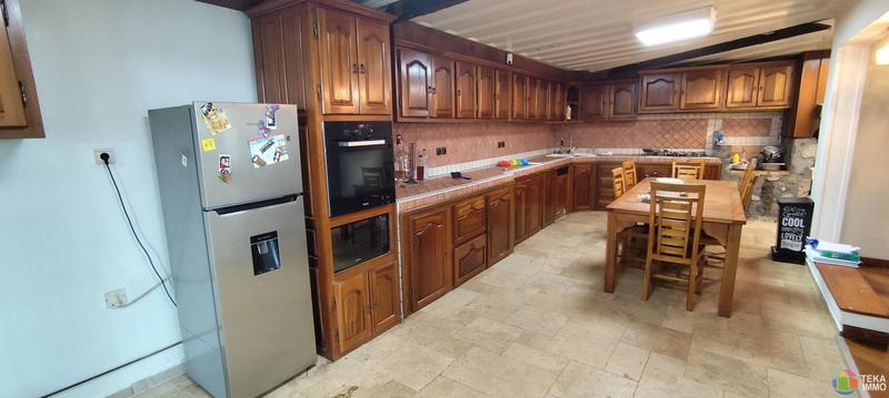 Villa - 241 m² - 5 pièces