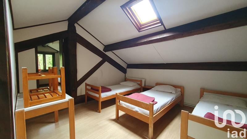 Appartement - 1 350 m² - 38 pièces