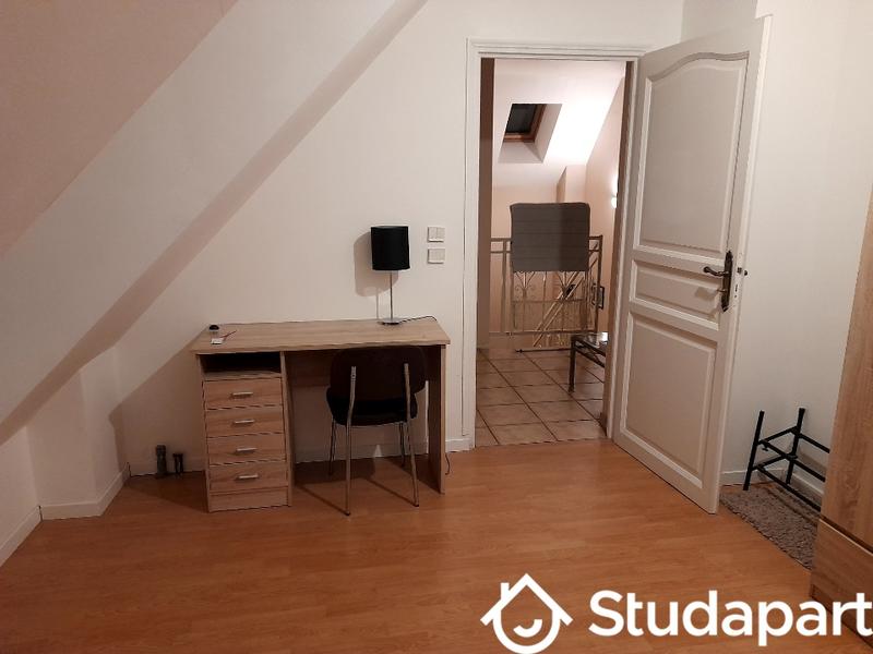 Chambre - 11 m² - 1 pièce